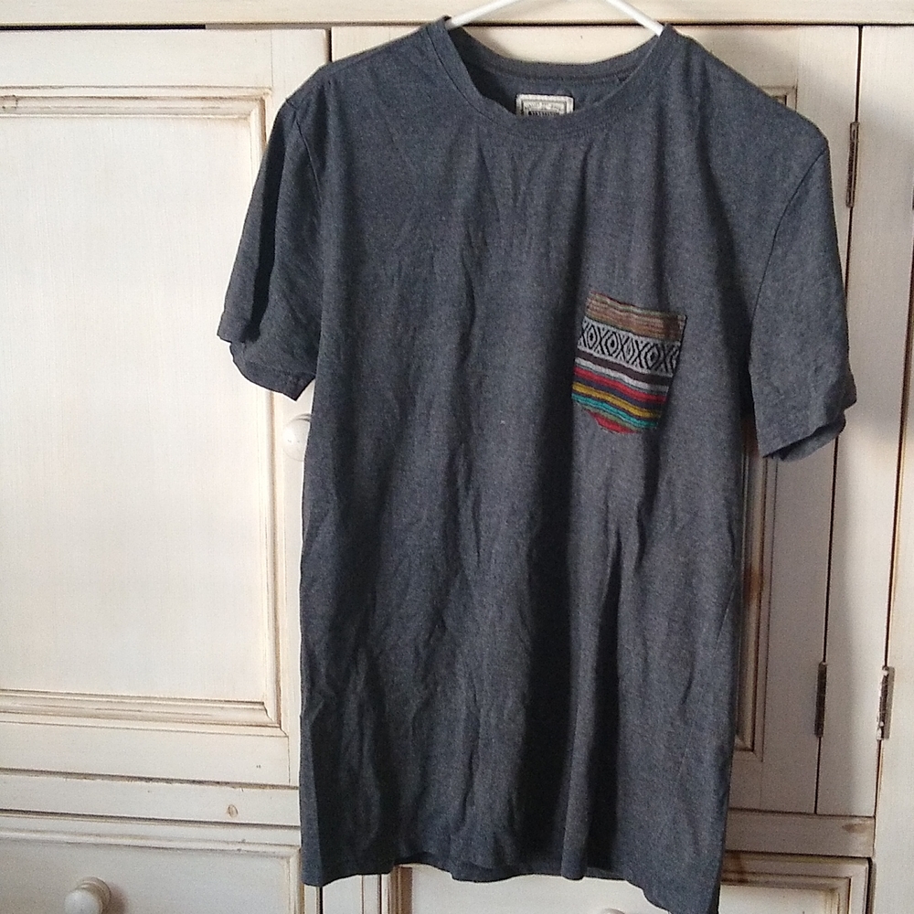Beautiful Giant Crew Running Pocket T-Shirt